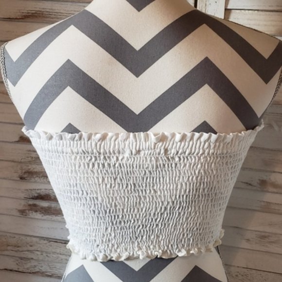 Charlotte russe tie front tube top (844)🦋 - Picture 6 of 6